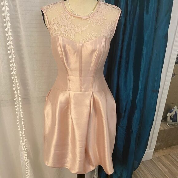 White by VERA WANG, lace peach dress, size 4